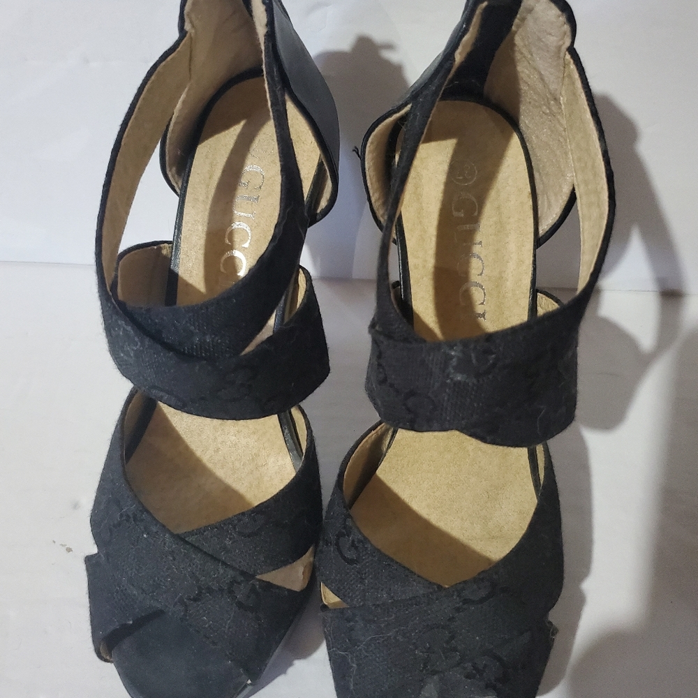 🌸SOLD🌸Size 37 heels - Picture 2 of 10